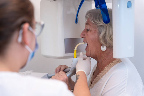 Best Broken or Cracked Tooth Emergency Dentist in Cutler, CA